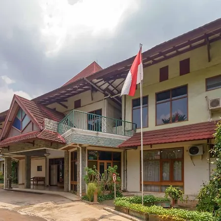 RedDoorz Plus near Kemang Raya-3